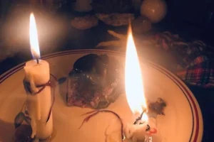 Rituel de bougie pour attirer l'argent, grand marabout du Sénégal